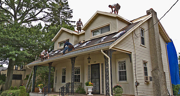Best Flat Roof Repair Services  in Wellston, OH